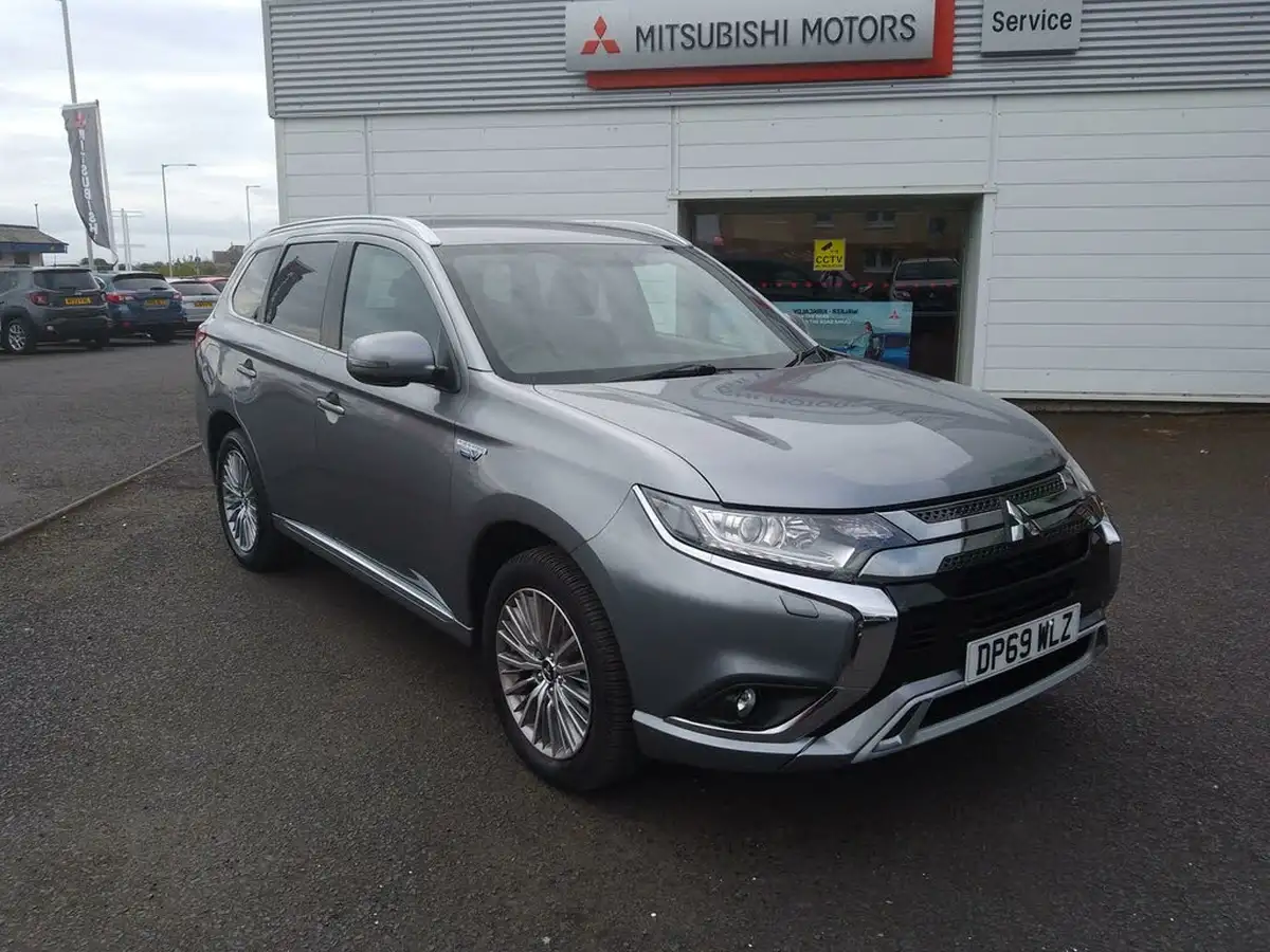 2019-mitsubishi-outlander-24-dynamic-phev-big-9