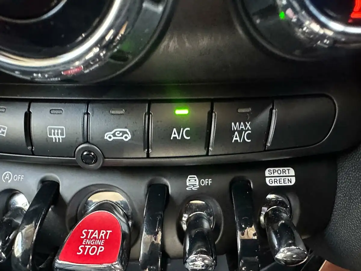 2018-mini-cooper-20-cooper-s-series-ii-ss-hatchback-5d-big-22