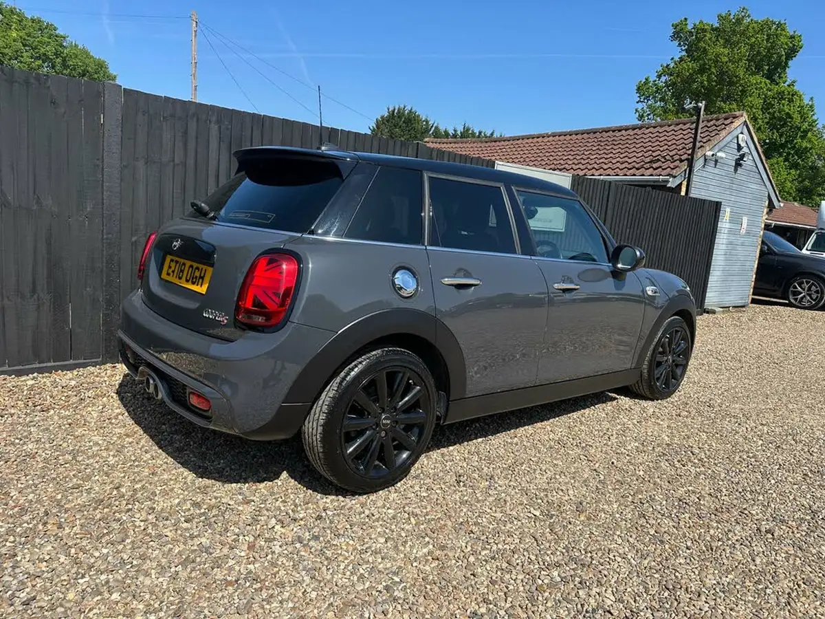 2018-mini-cooper-20-cooper-s-series-ii-ss-hatchback-5d-big-3