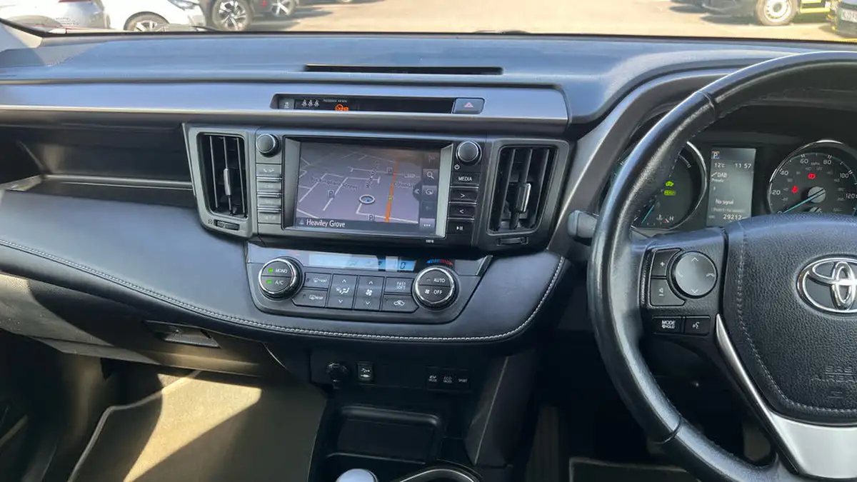 2018-toyota-rav4-25-vvt-i-icon-tech-big-9