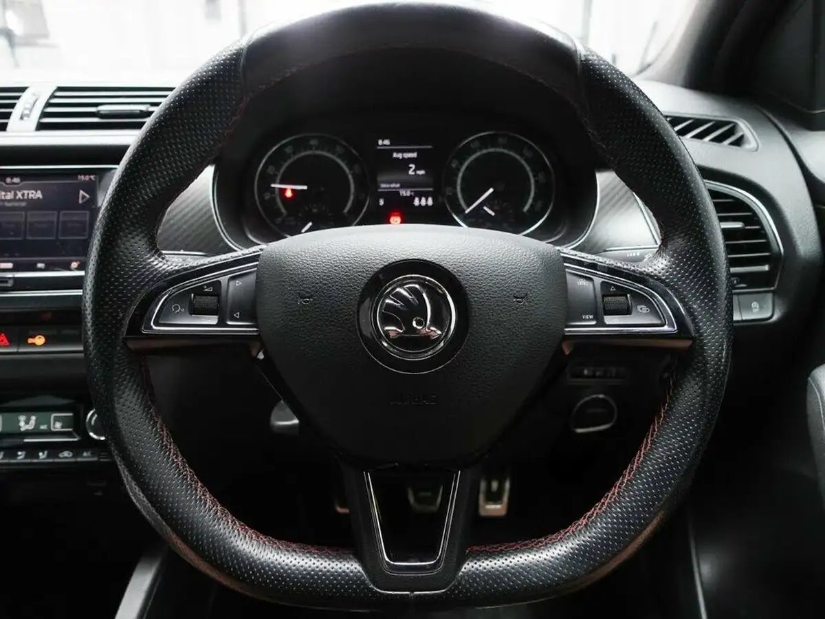 2019-skoda-fabia-10-tsi-monte-carlo-110ps-hatchback-big-17