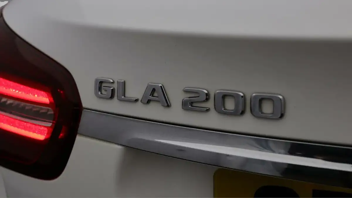 2018-mercedes-benz-gla-class-16-gla-200-sport-156ps-premiumss-7g-dct-big-19