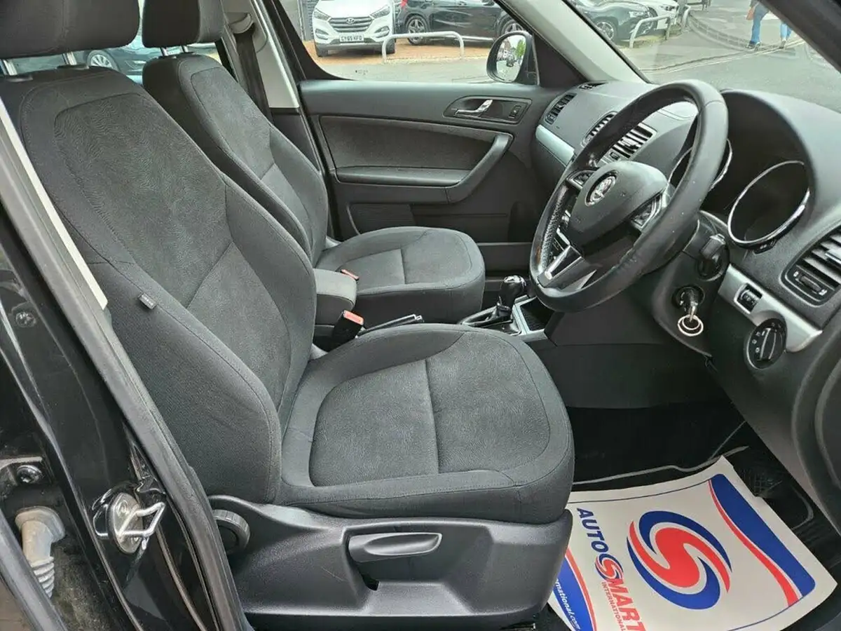 2015-skoda-yeti-20tdi-black-edition-dsg-big-20