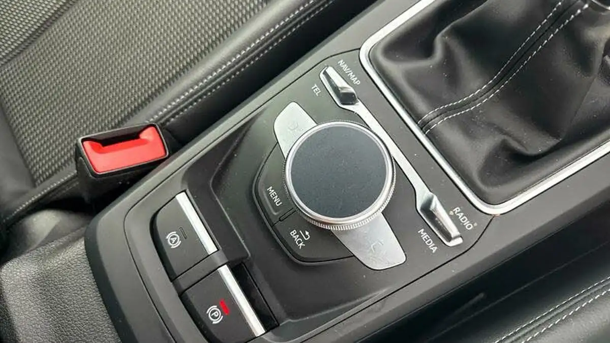 2022-audi-q2-15-35-tfsi-s-line-big-6
