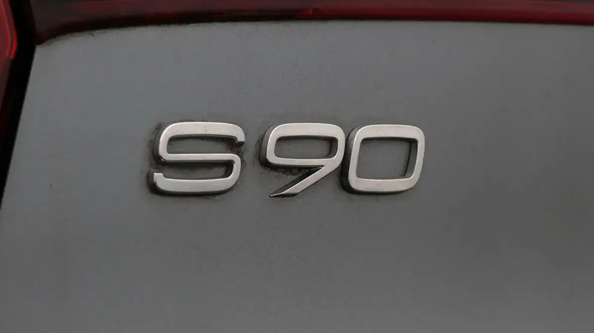 2020-volvo-s60-20-b5-r-design-big-21