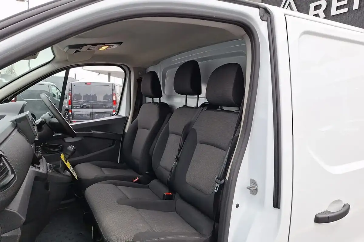 2023-renault-trafic-20dci-ll30-130-start-big-9