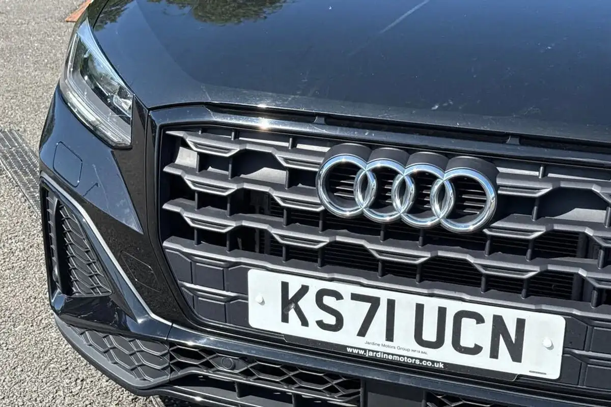 2022-audi-q2-15-35-tfsi-black-edition-s-tronic-big-25