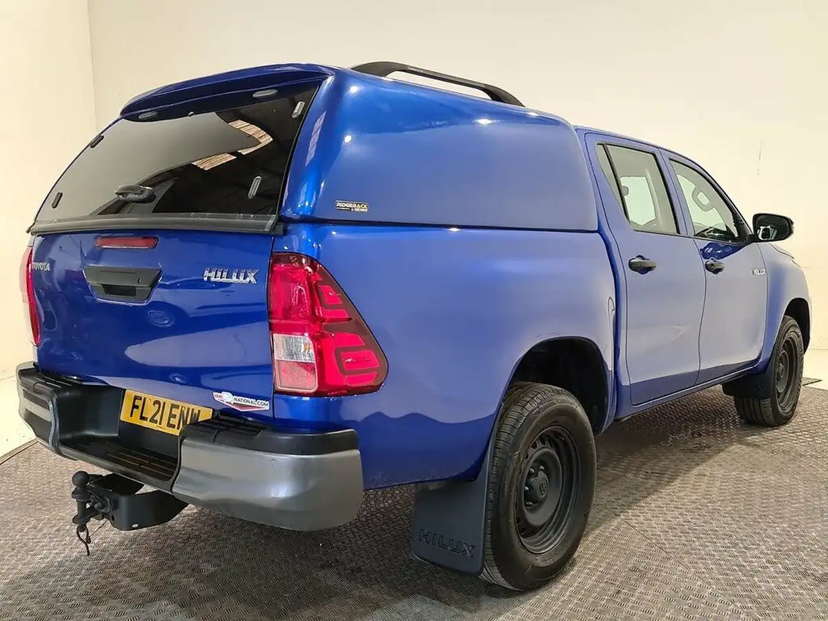 2021-toyota-hi-lux-24d-4d-active-150hpeu6dt-e-double-pick-up-big-14