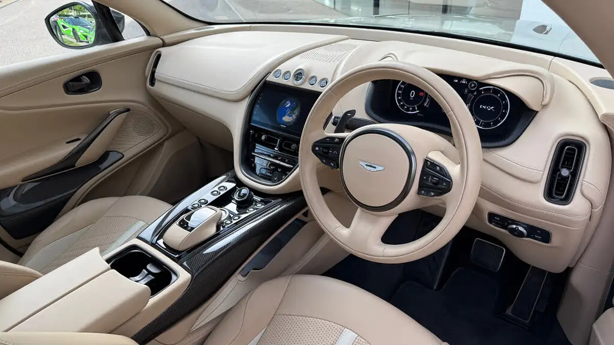 2023-aston-martin-dbx-40-v8-big-2