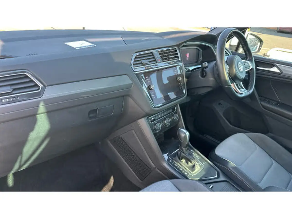 2020-volkswagen-tiguan-20tdi-r-line-tech-150ps-dsg-big-8