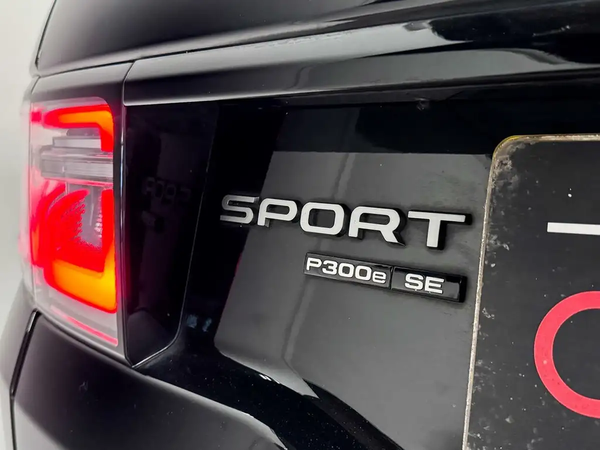2021-land-rover-discovery-sport-15-p300e-r-dynamic-se-big-10