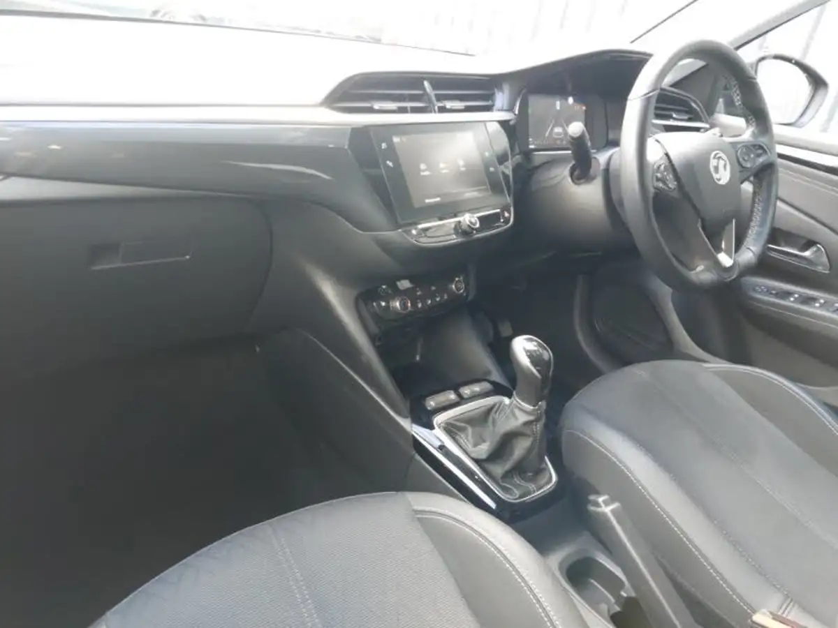 2021-vauxhall-corsa-12i-elite-big-17