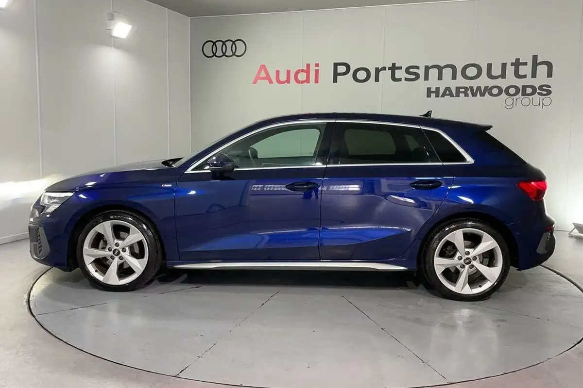 2022-audi-a3-10-30-tfsi-s-line-sportback-5d-big-9