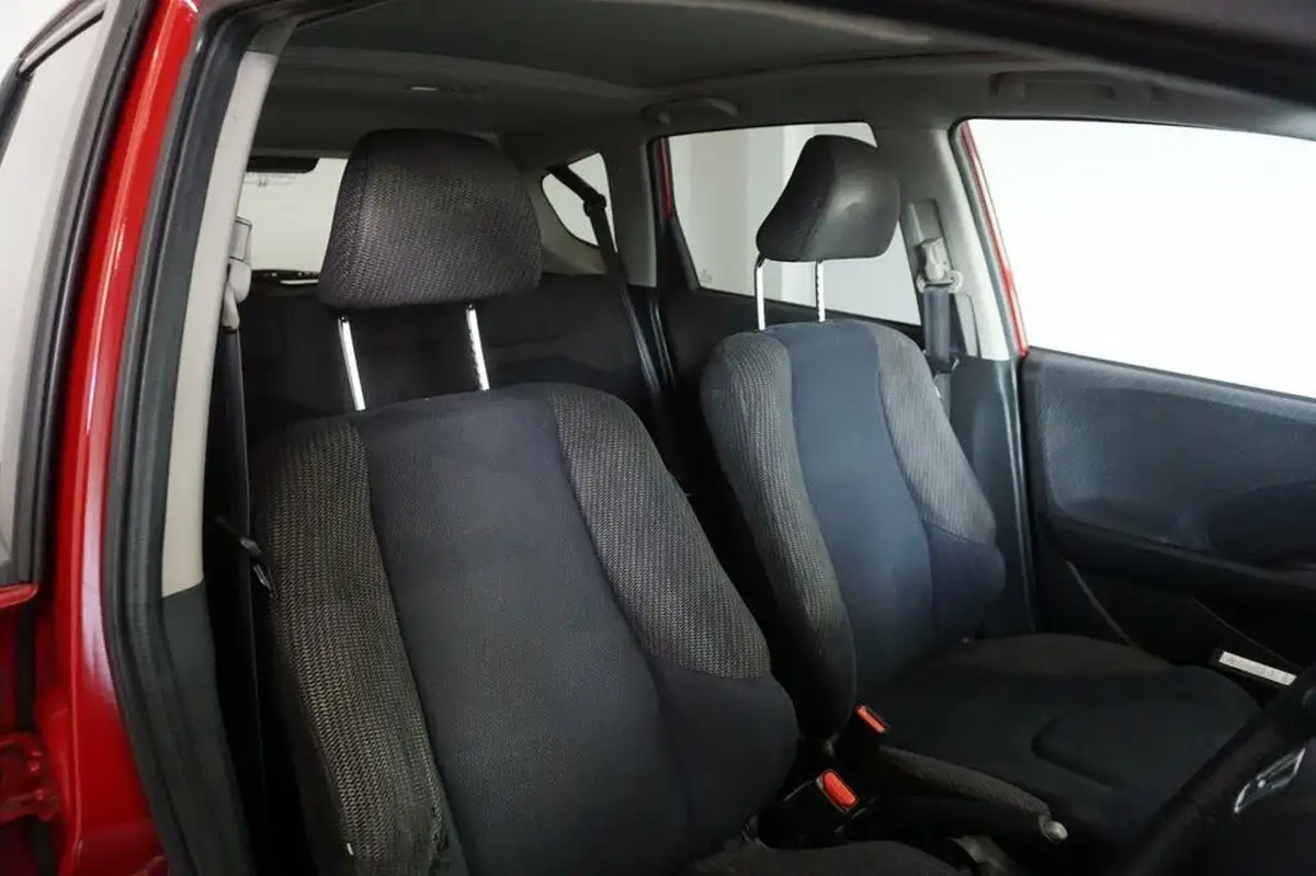 2011-honda-jazz-14-ex-big-17
