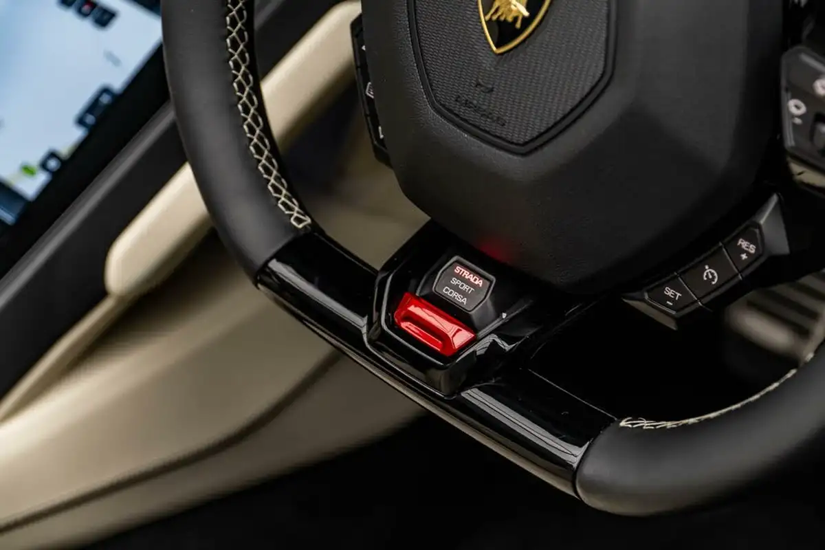2023-lamborghini-huracan-52-evo-big-31