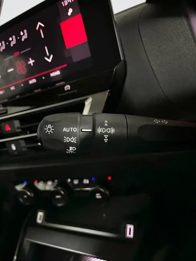 2021-citroen-c4-12-puretech-sense-big-14