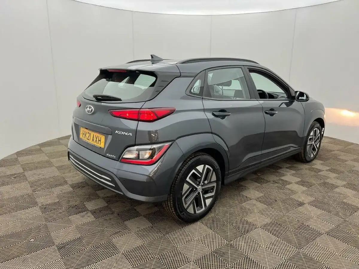 2021-hyundai-kona-e-se-connect-big-1