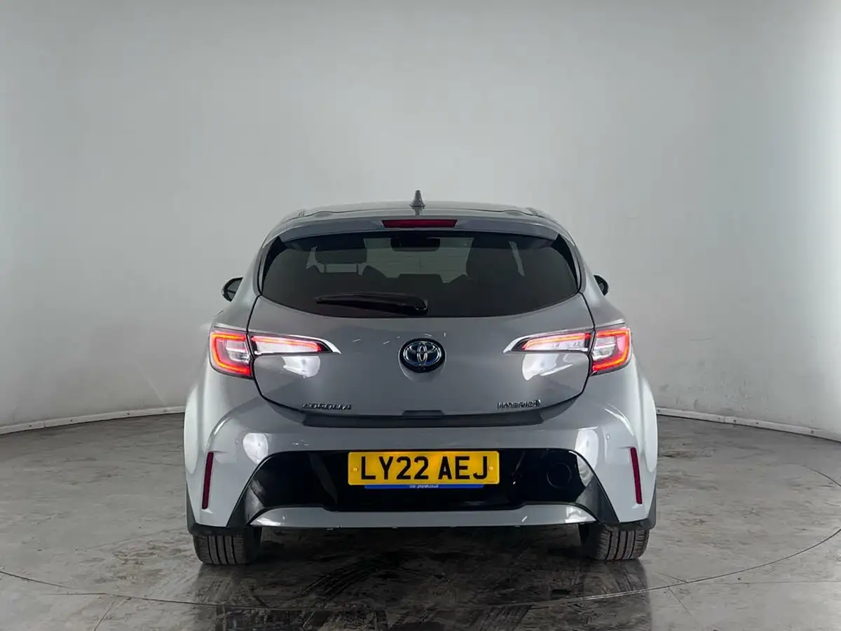 2022-toyota-corolla-18-vvt-i-design-120bhp-trk-hatchback-5d-big-6