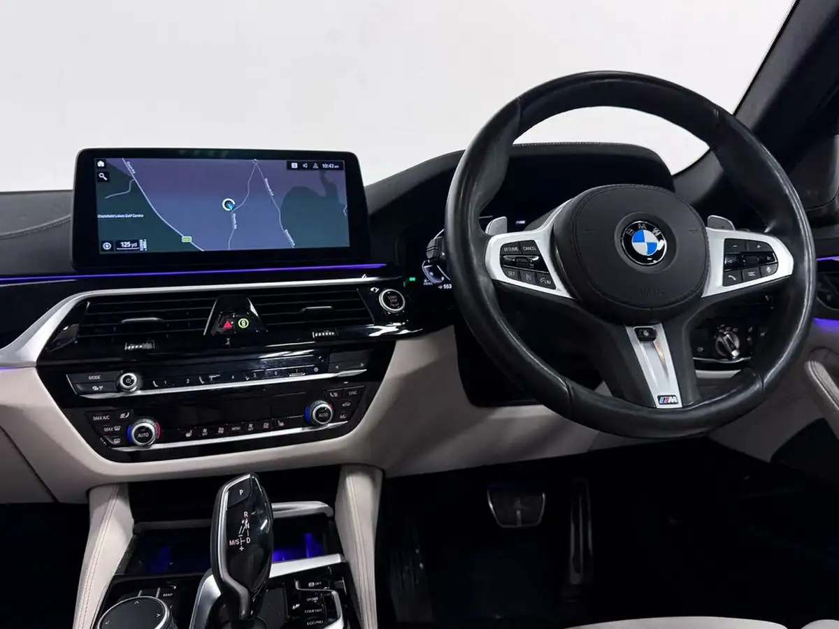 2021-bmw-5-series-20td-520d-m-sport-mht-touring-5d-big-37