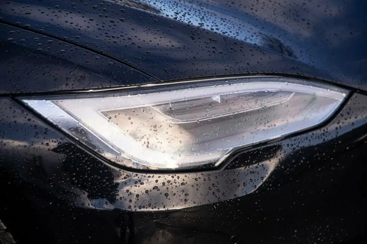 2018-tesla-model-s-e-100d-big-33