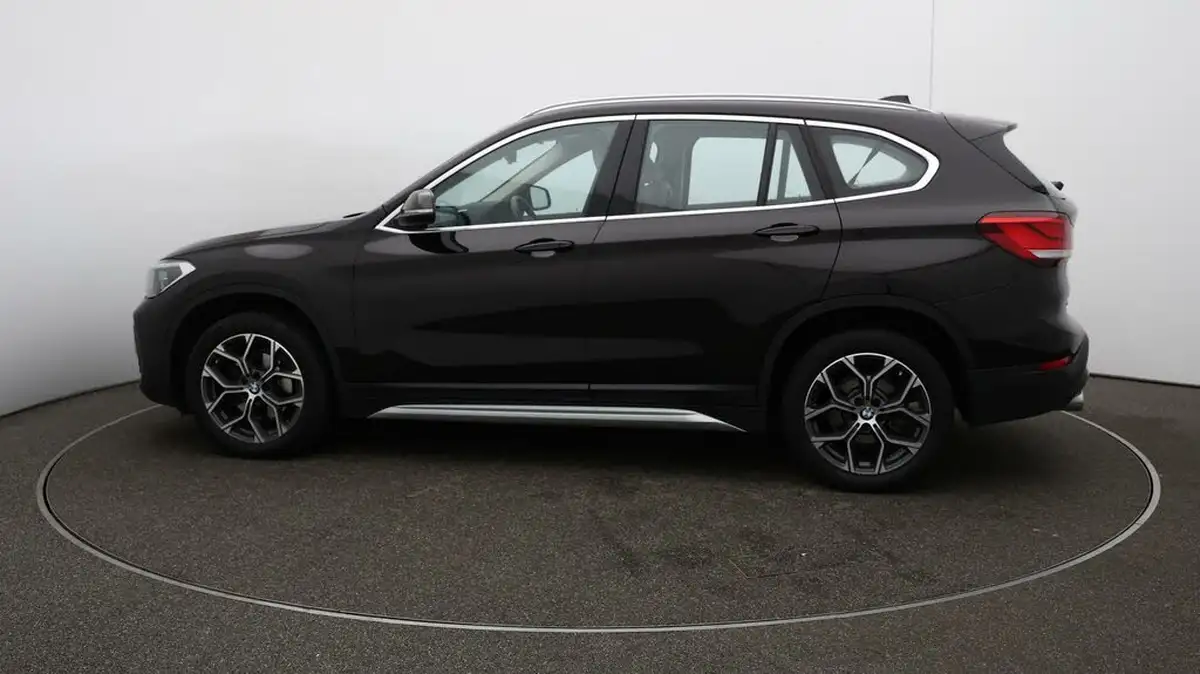 2022-bmw-x1-20td-sdrive18d-xline-sport-auto-big-51