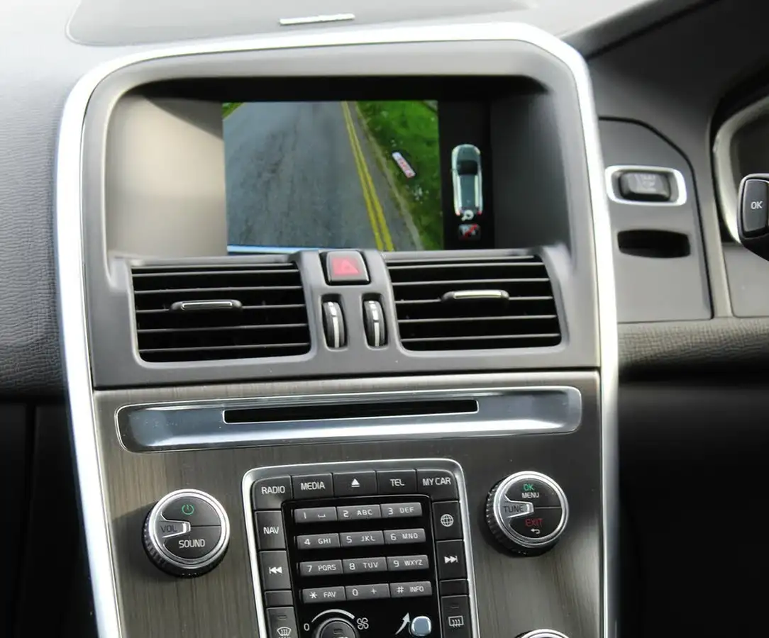 2015-volvo-xc60-big-7