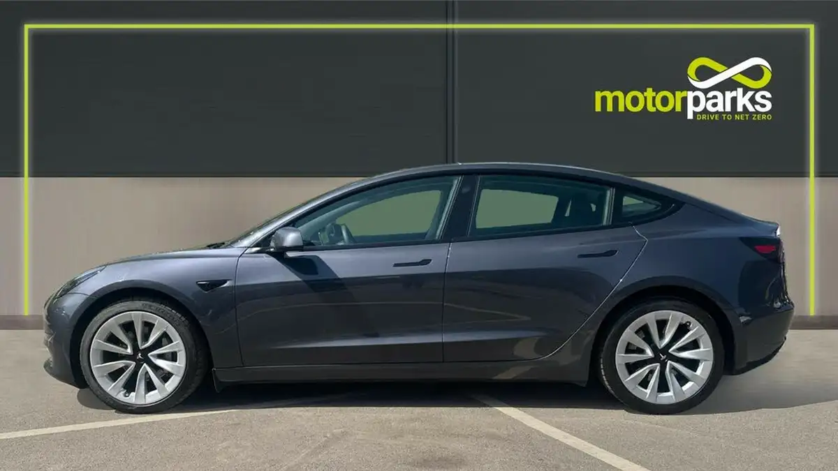 2021-tesla-model-3-e-long-range-awd-big-5