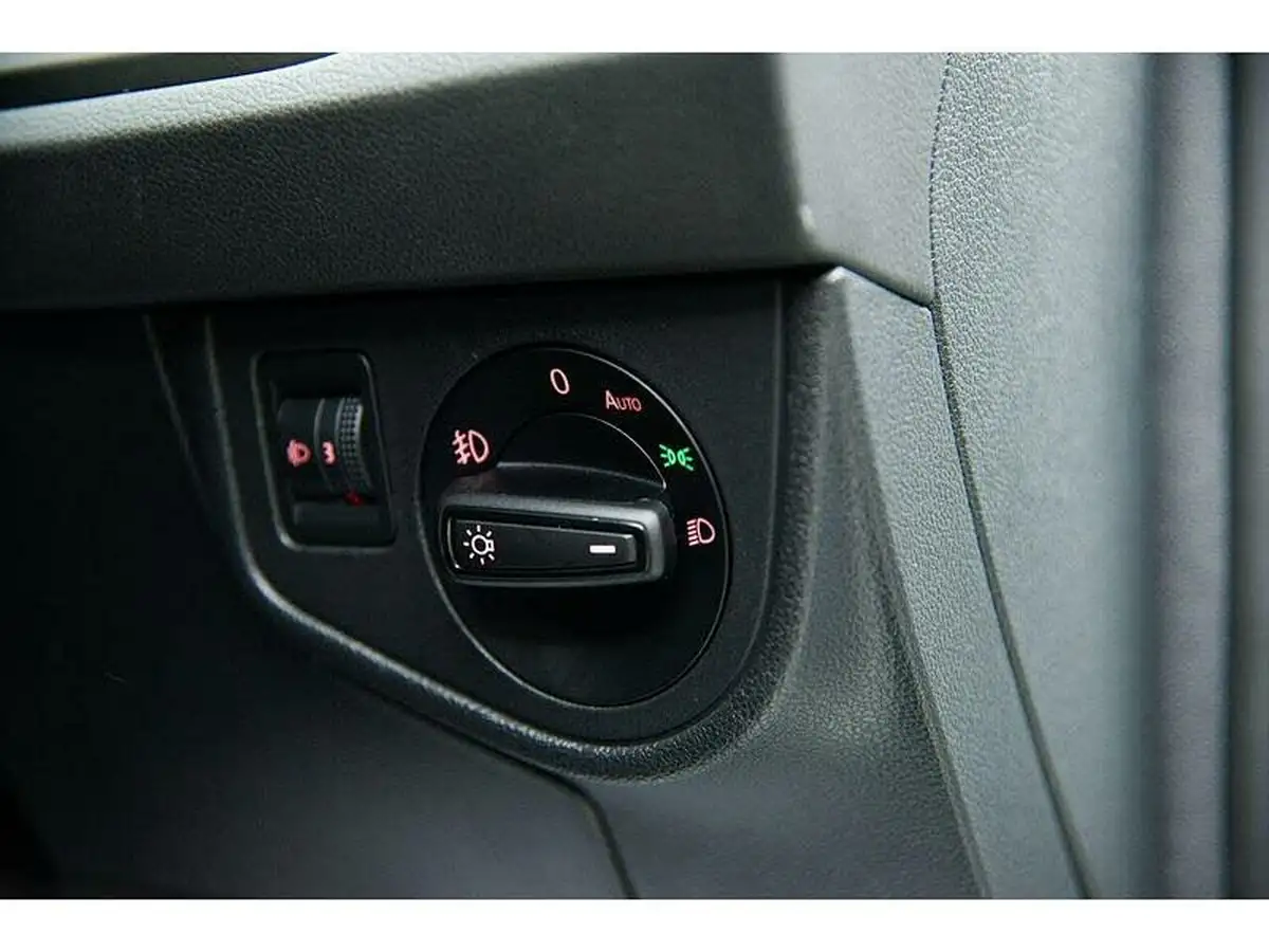 2021-volkswagen-polo-10-match-big-30