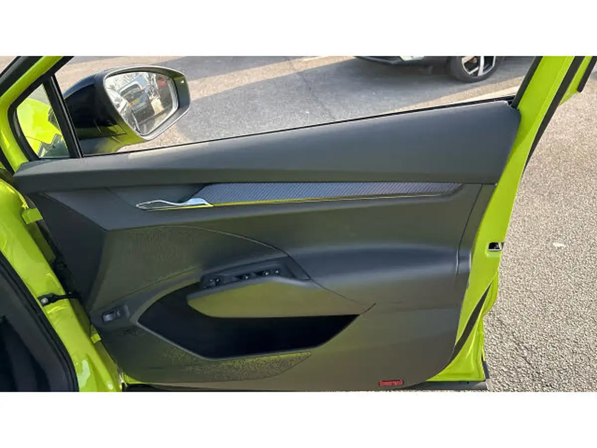 2025-skoda-enyaq-e-vrs-coupe-big-18