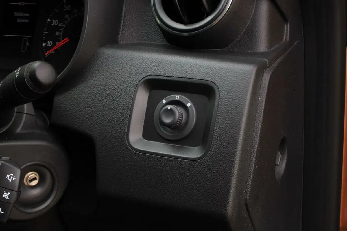 2021-dacia-duster-13-tce-comfort-130hpeu6d-4x2-window-van-1333cc-big-30