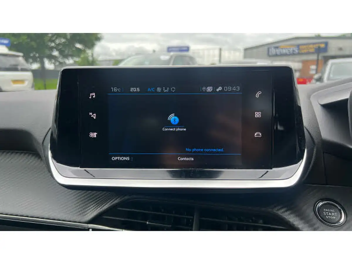 2024-peugeot-208-12-puretech-allure-premium-100ps-big-24