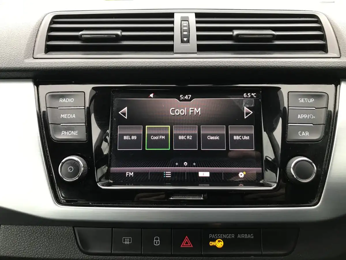2019-skoda-fabia-10-mpi-colour-edition-75ps-ss-big-17