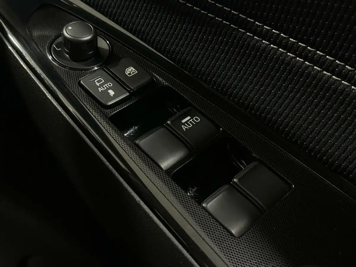 2022-mazda-mazda2-15-e-skyactiv-g-sport-big-15