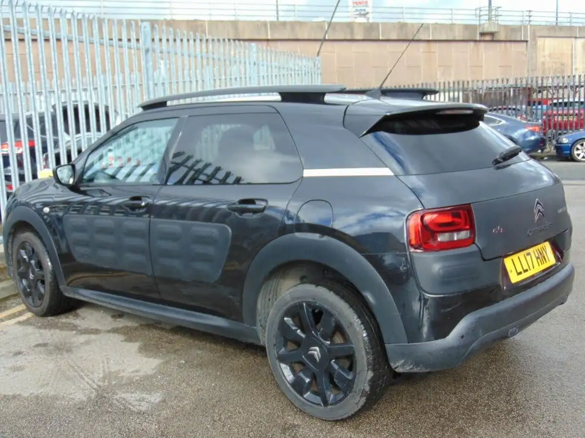 2017-citroen-c4-cactus-12-puretech-flair-edition-82ps-ss-etg-big-7