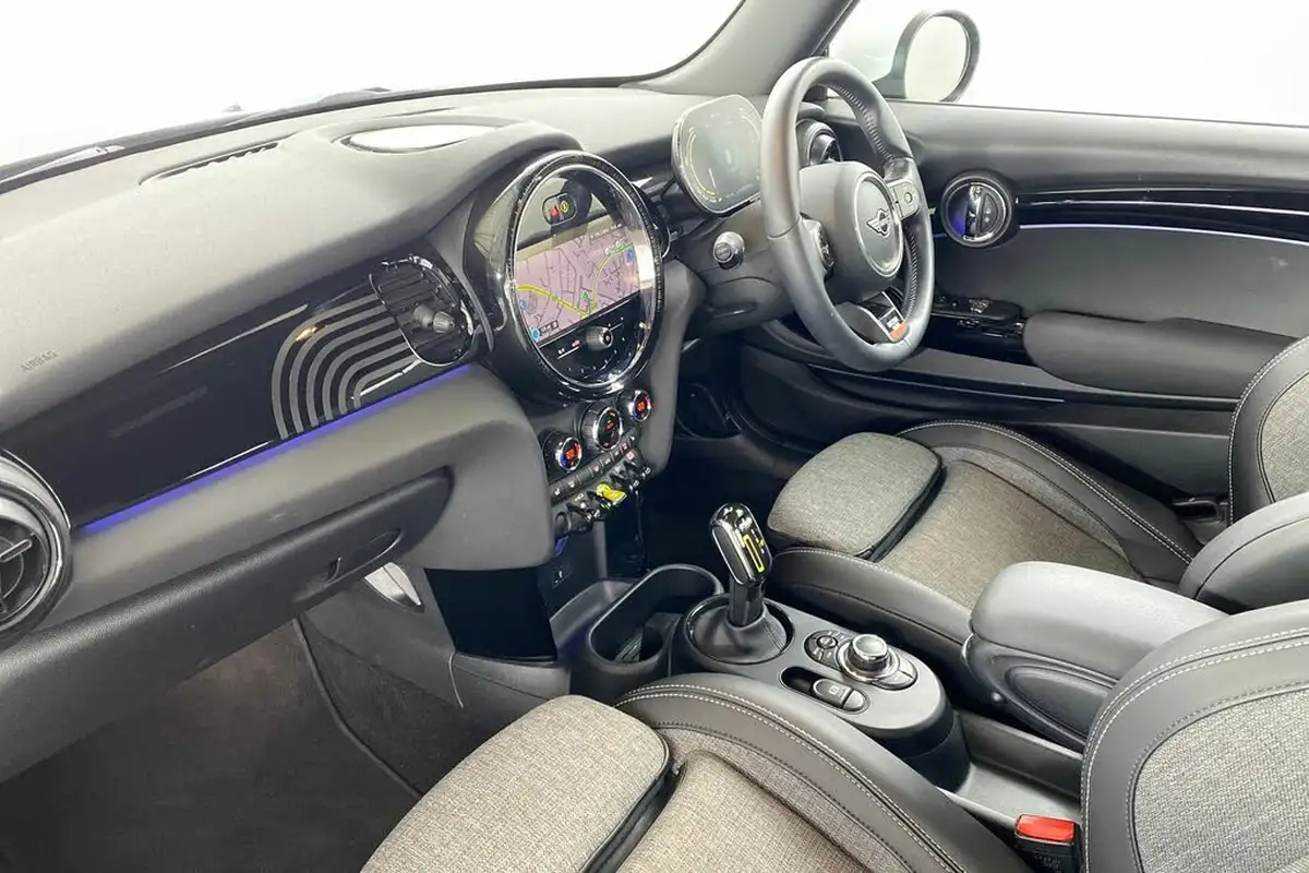 2023-mini-cooper-e-cooper-s-multitone-edition-big-11