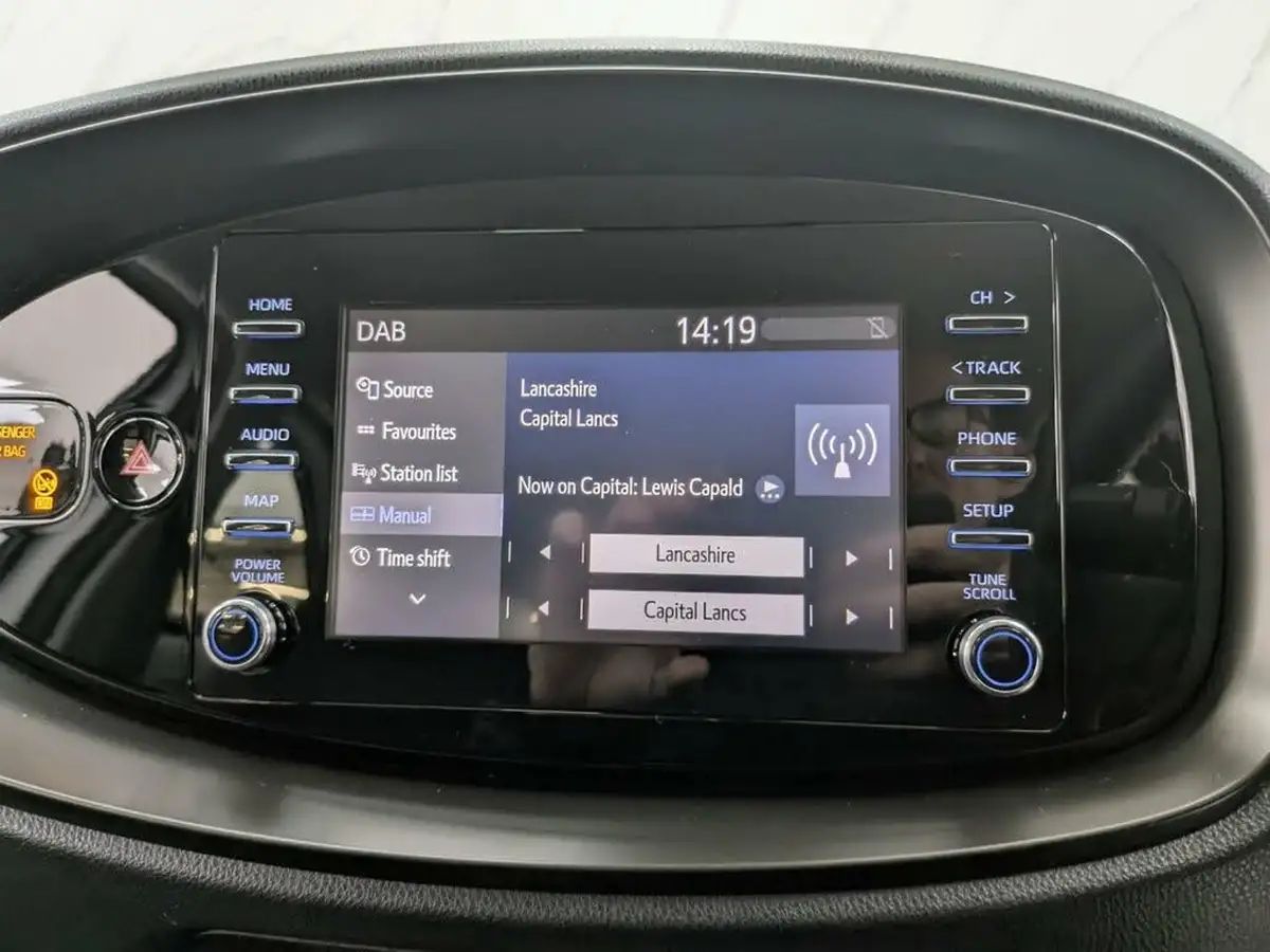 2023-toyota-aygo-x-10-vvt-i-pure-big-14