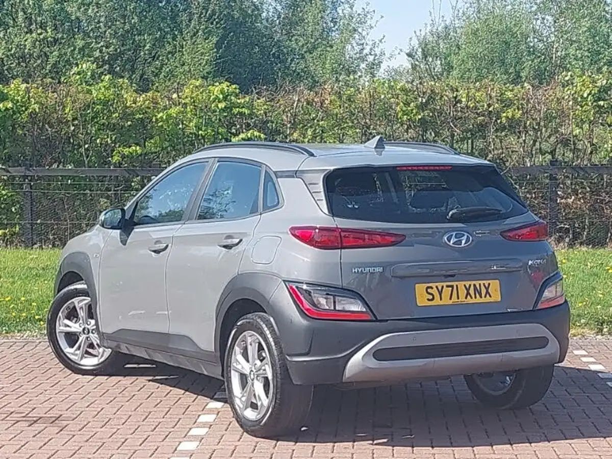 2021-hyundai-kona-10-t-gdi-se-connect-big-1