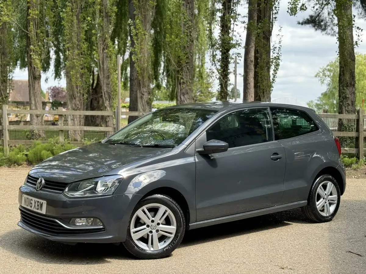 2016-volkswagen-polo-10-match-60ps-3d-big-35