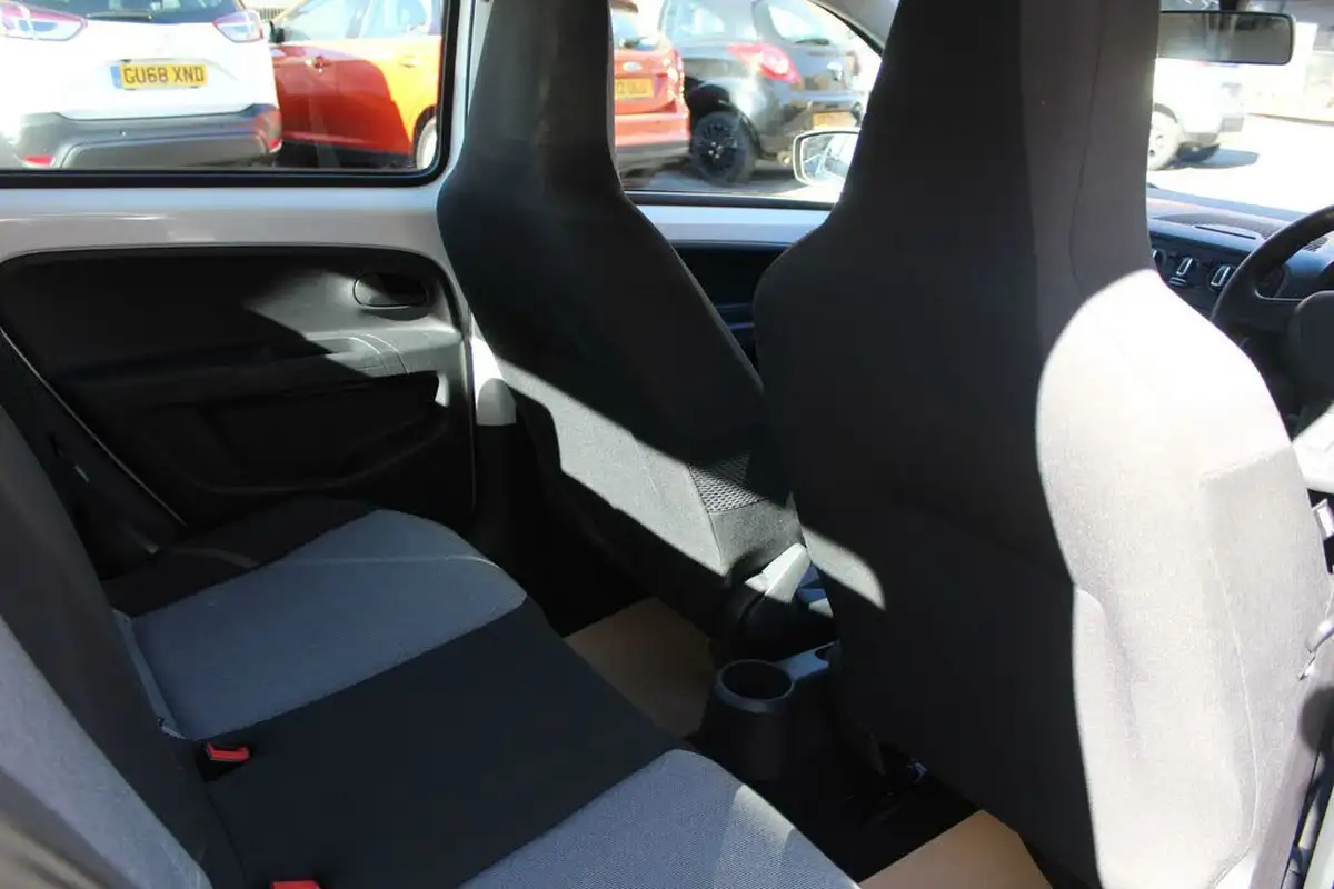 2015-skoda-citigo-10-se-5d-big-17