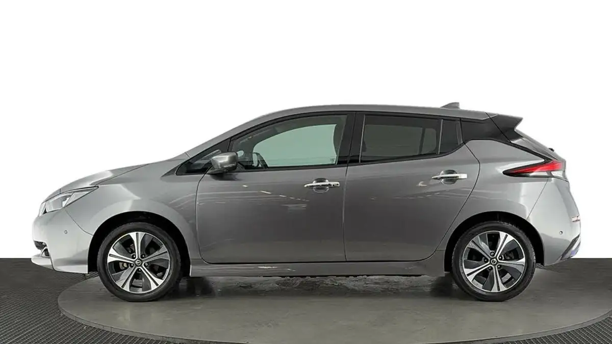 2021-nissan-leaf-e-e-tekna-big-6