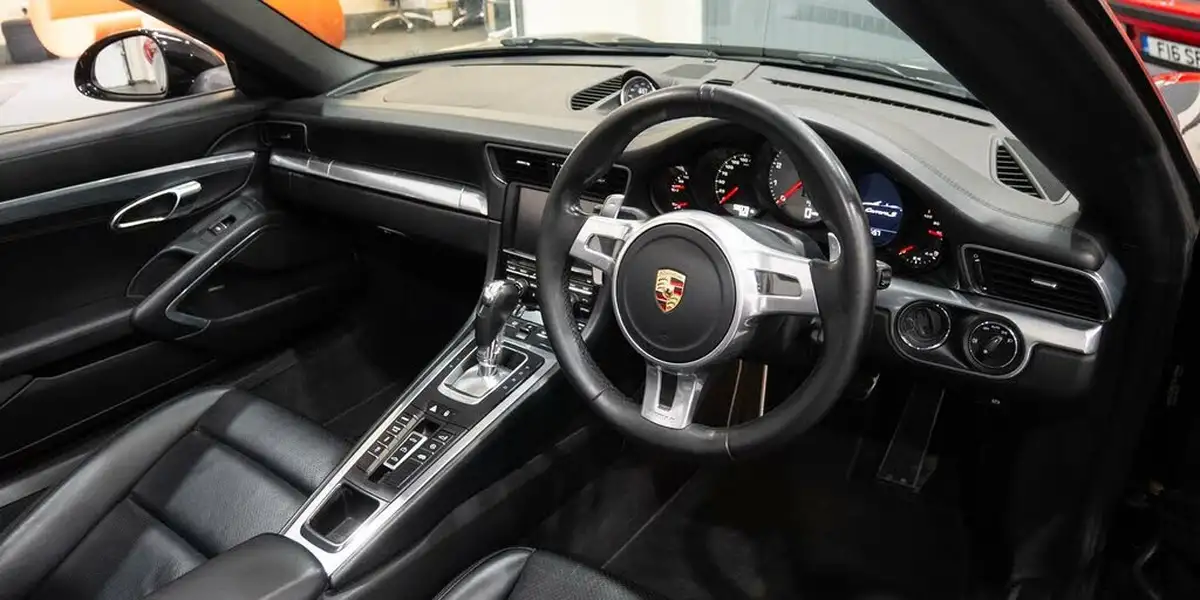 2013-porsche-911-38-carrera-s-cabriolet-pdk-big-12