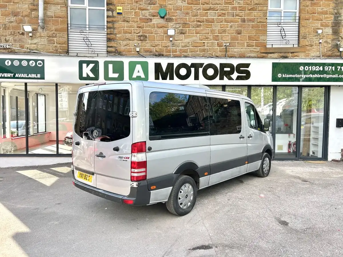 2011-mercedes-benz-sprinter-21td-310cdi-swb-high-roof-van-big-4