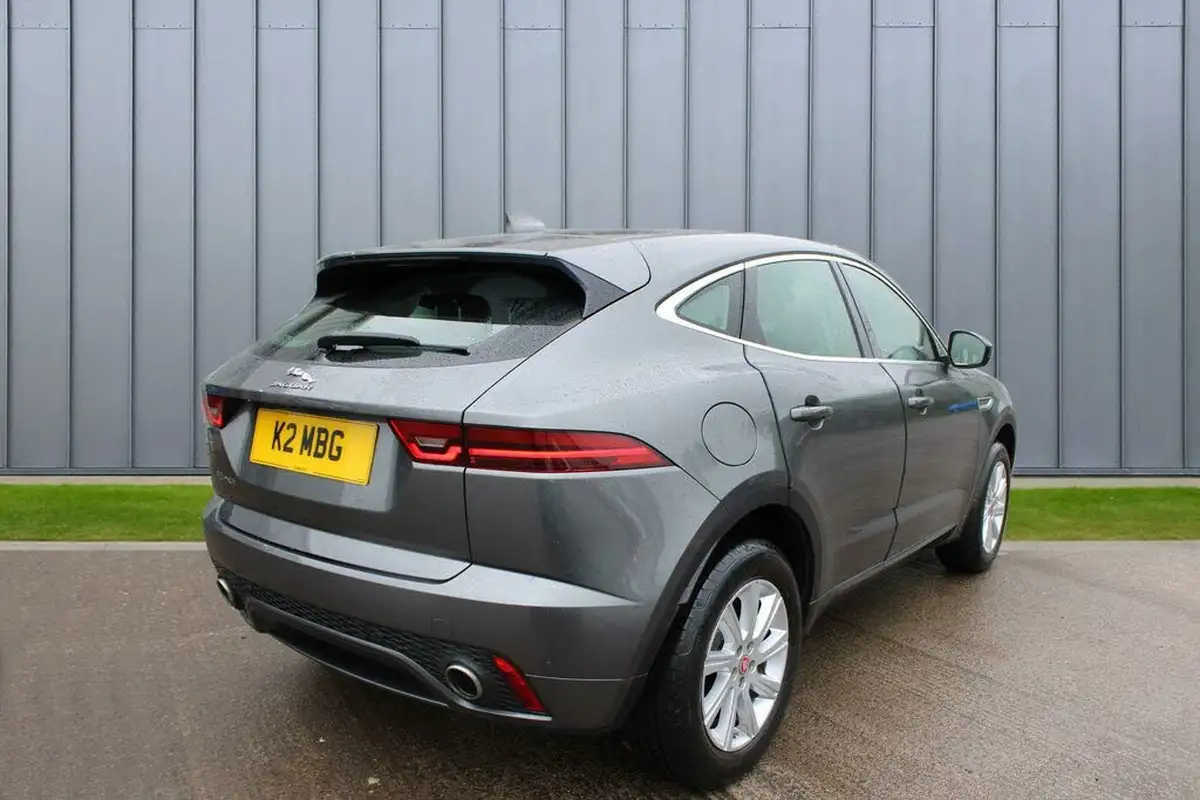 2018-jaguar-e-pace-20-i4-r-dynamic-s-249ps-ss-big-8