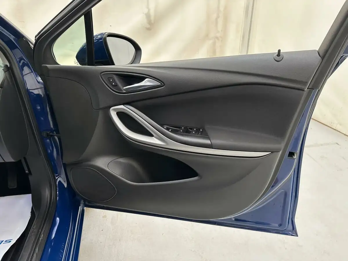 2020-vauxhall-astra-15-turbo-d-business-edition-nav-105ps-hatchback-big-9