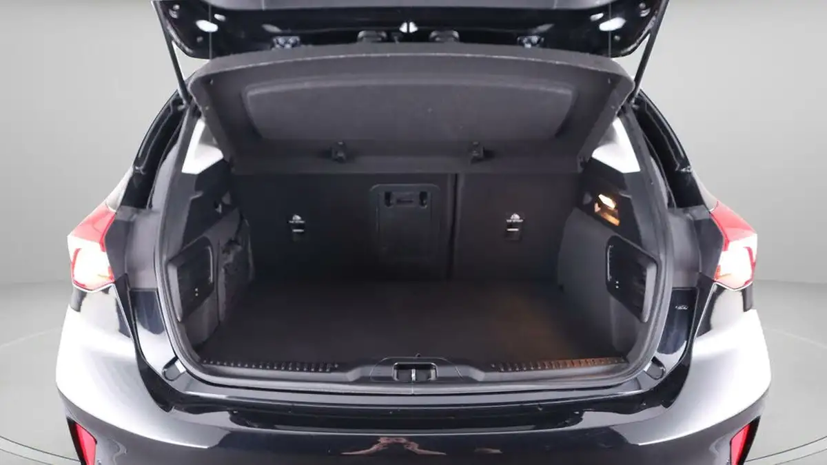 2020-ford-focus-15-vignale-hatchback-big-26