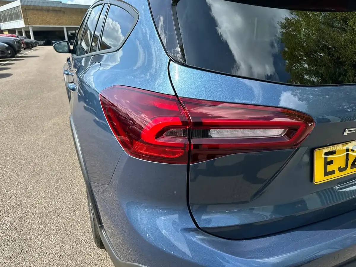 2023-ford-focus-10t-active-x-125ps-hybrid-mhev-estate-powershift-big-32