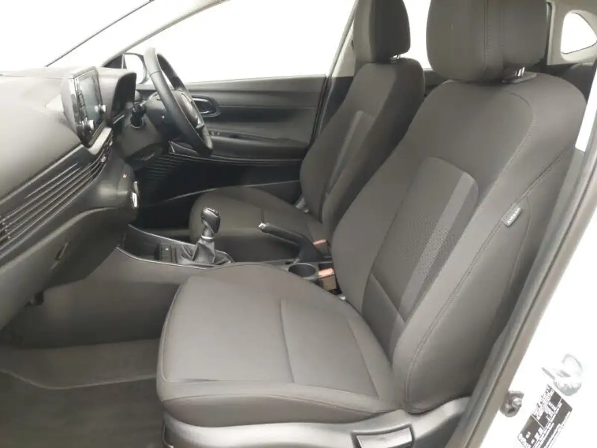 2024-hyundai-i20-10-t-gdi-advance-big-4