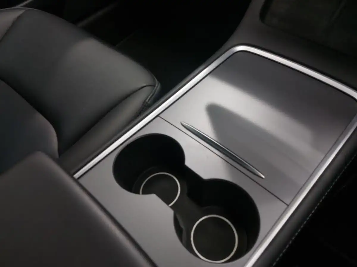 2021-tesla-model-3-e-long-range-4x4-big-11