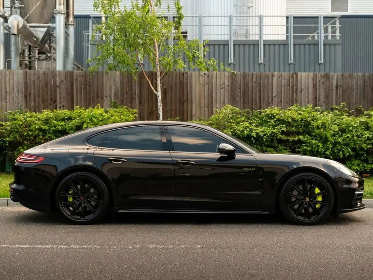 2018-porsche-panamera-29-v6-4-e-hybrid-sport-turismo-big-1