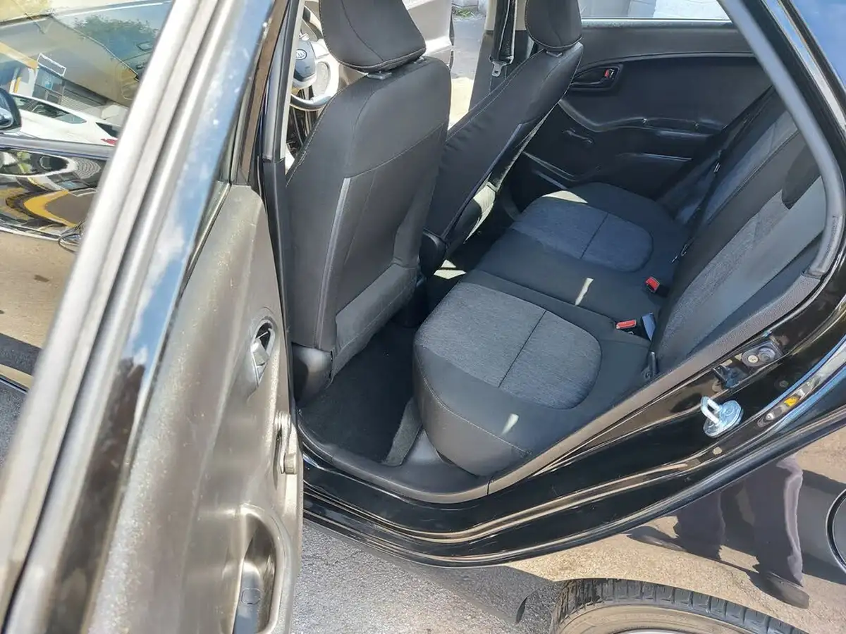 2012-kia-picanto-10-picanto-1-5d-big-10
